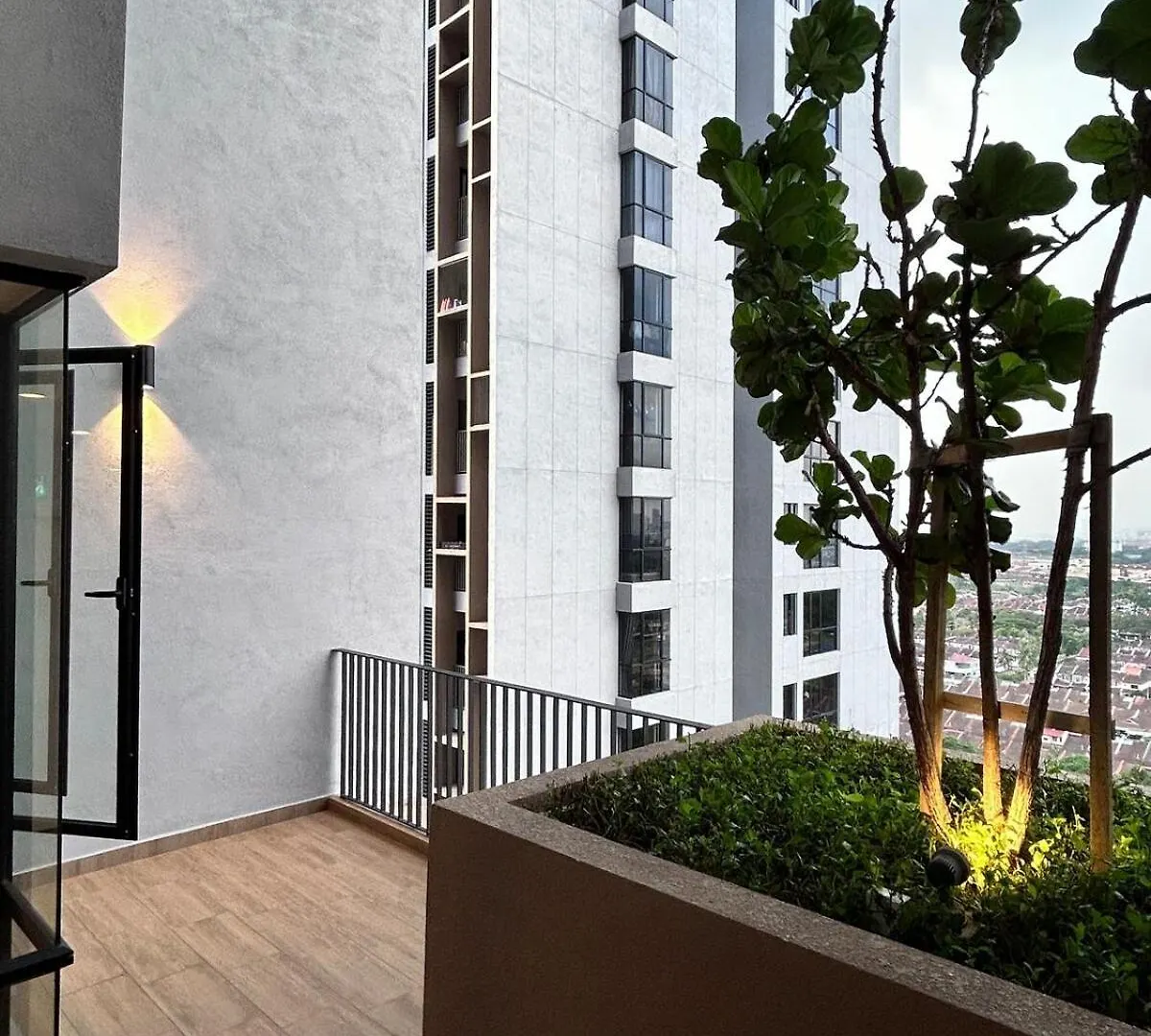 Sky Trees Bukit Indah Aeon Netflix A16 Apartment Johor Bahru