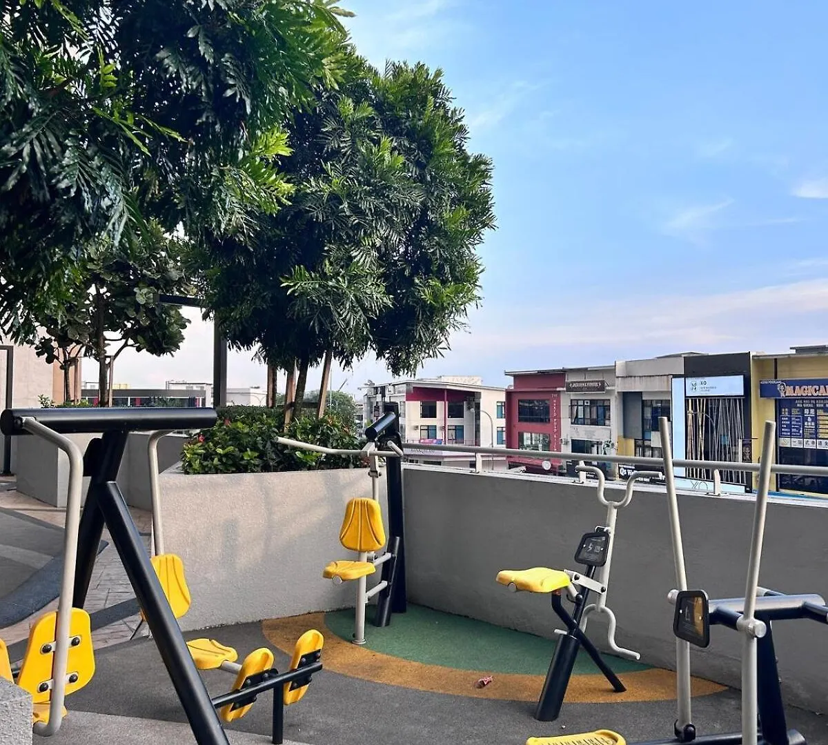 Sky Trees Bukit Indah Aeon Netflix A16 Apartment Johor Bahru Malaysia
