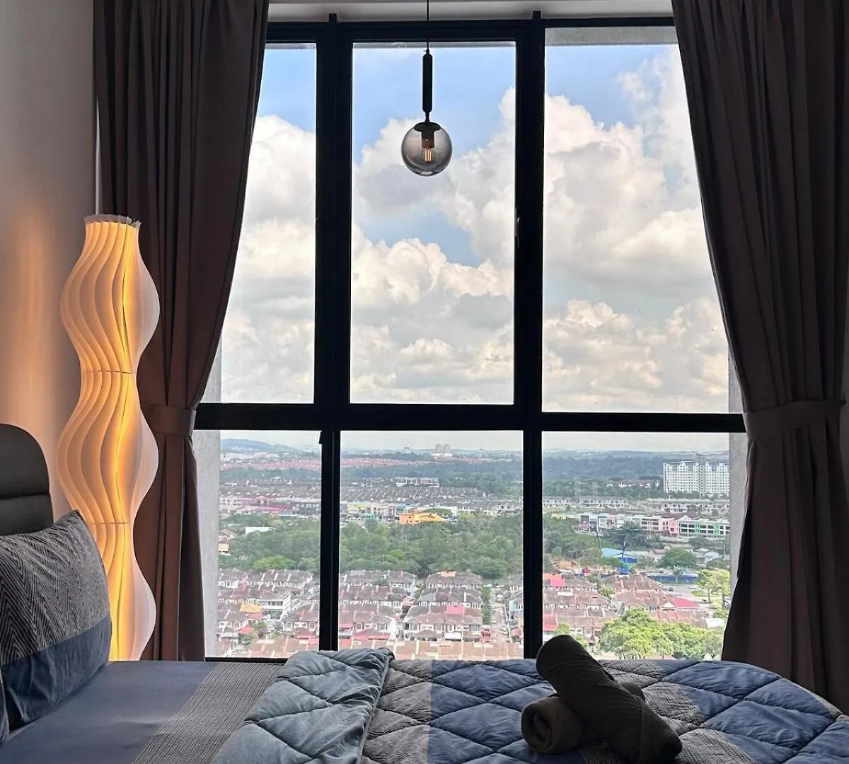 Sky Trees Bukit Indah Aeon Netflix A16 Apartment Johor Bahru