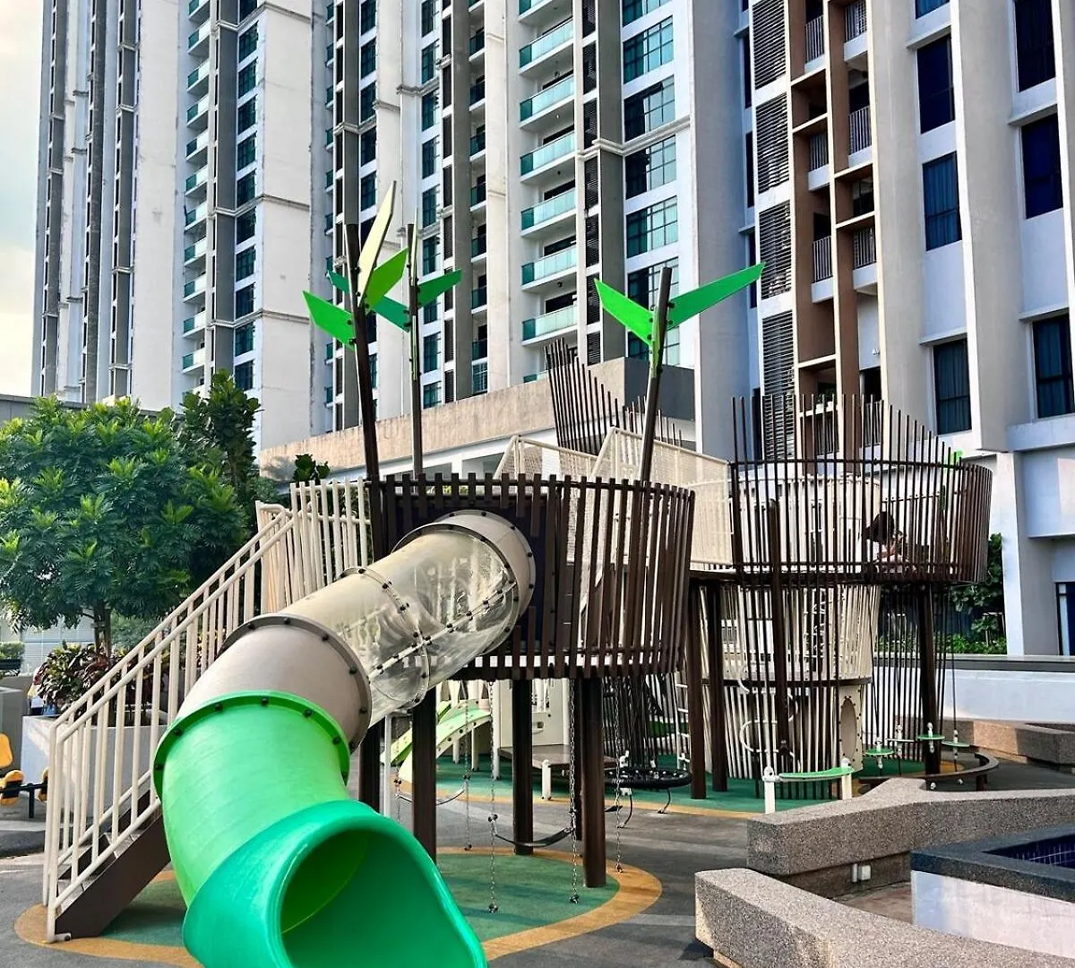 Sky Trees Bukit Indah Aeon Netflix A16 Daire Johor Bahru